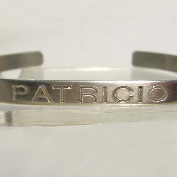 (b1237)Silver clamp bracelet with engraved name.