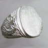 (r1258)Silver signet ring with lion imagery.